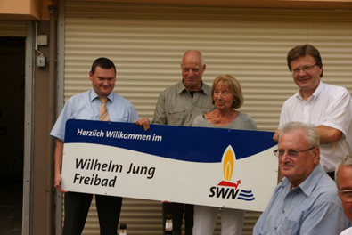 Übergabe des Schildes
